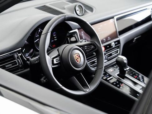 New 2025 Porsche Macan image 9