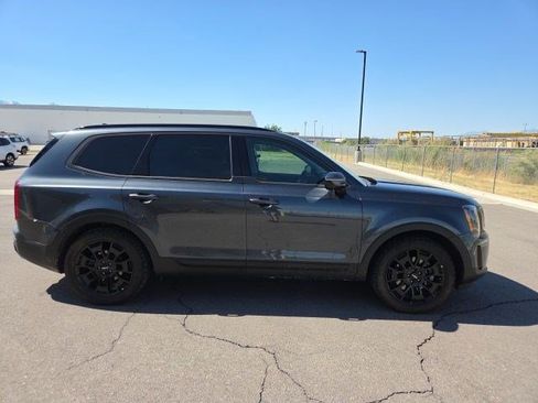 Used 2022 Kia Telluride SX w/ SX Prestige Package AWD/4WD image 2