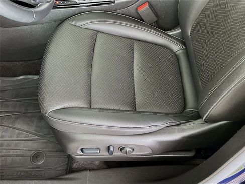 Used 2023 Buick Encore GX Essence w/ Experience Buick Package FWD image 23