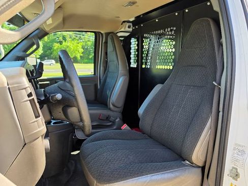 Used 2024 GMC Savana 2500 w/ Driver Convenience Package RWD image 22