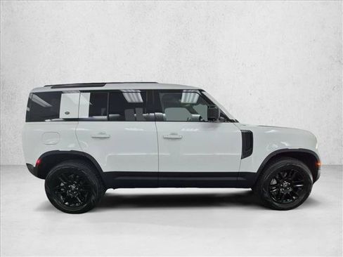 Used 2024 Land Rover Defender 110 S AWD/4WD image 4