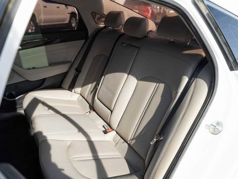 Used 2016 Hyundai Sonata Limited w/ Option Group 02 image 15