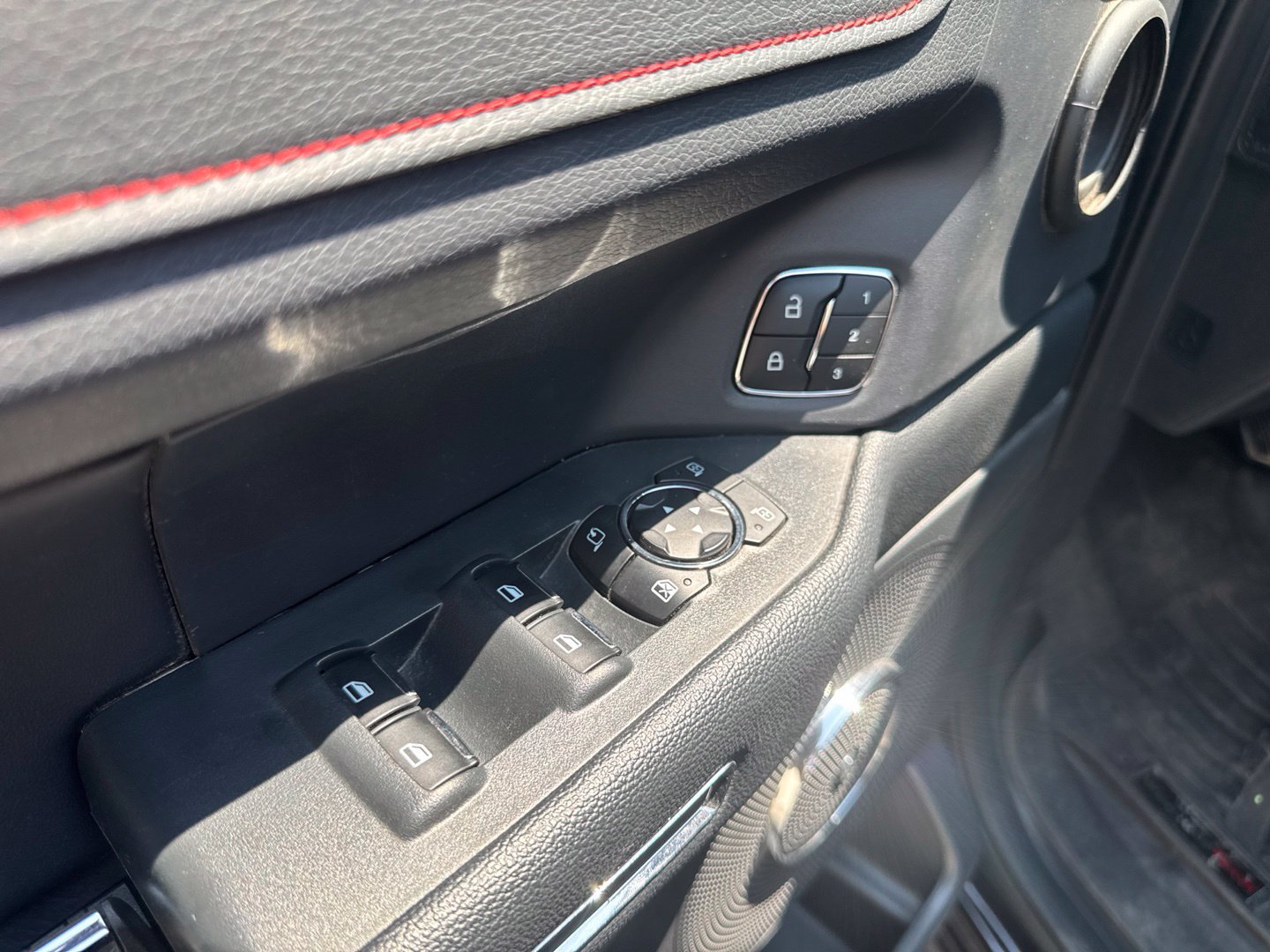 Used 2024 Ford Expedition Limited AWD/4WD image 21