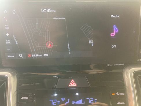 Used 2022 Kia Sorento SX image 3