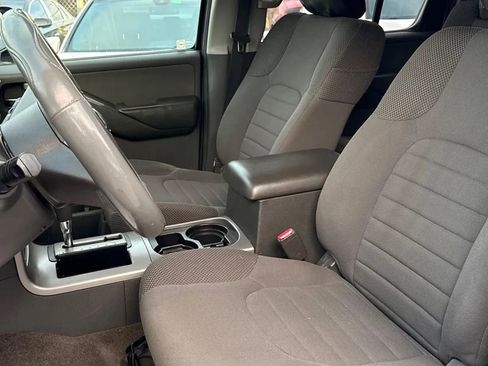 Used 2012 Nissan Pathfinder S w/ Protection Pkg image 12