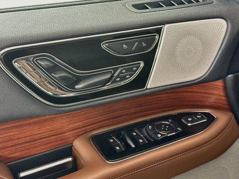 Used 2022 Lincoln Navigator L Reserve AWD/4WD image 20