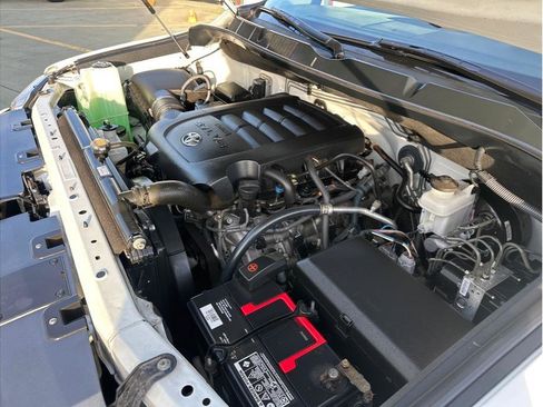 Used 2016 Toyota Tundra Limited image 29