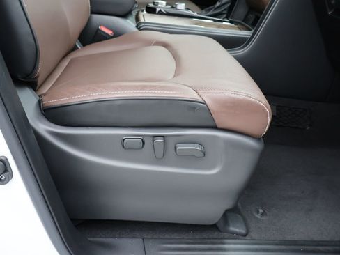 Used 2021 INFINITI QX80 Premium Select w/ All-Season Package image 12