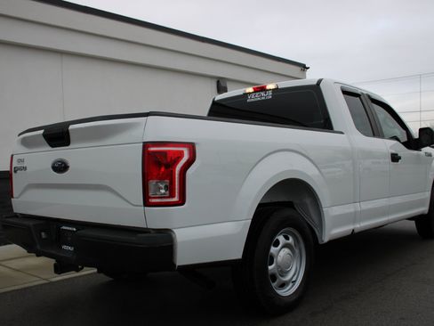 Used 2017 Ford F150 XL w/ Equipment Group 101A Mid image 5