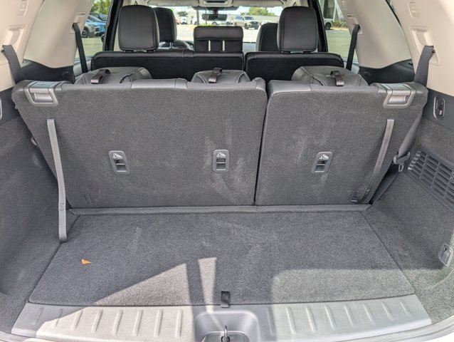 Used 2025 Nissan Pathfinder SL AWD/4WD image 14