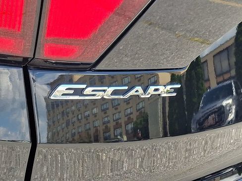 Used 2019 Ford Escape SEL AWD/4WD image 31