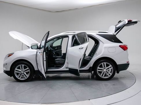 Used 2019 Chevrolet Equinox Premier image 18