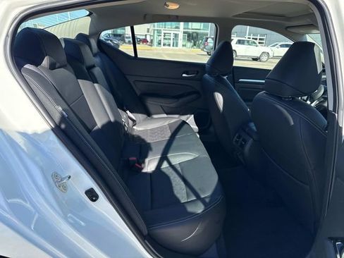 Used 2025 Nissan Altima 2.5 SL image 14