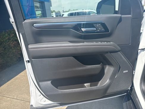 New 2026 Chevrolet Suburban RST AWD/4WD image 25
