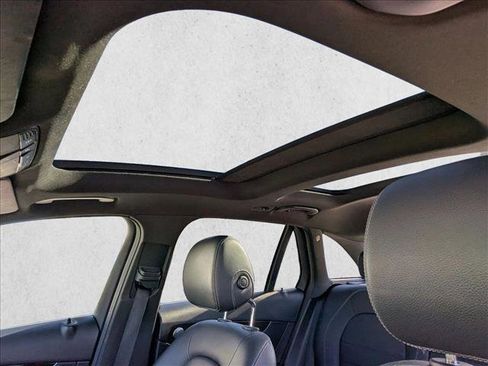 Used 2019 Mercedes-Benz GLC 350e 4MATIC image 15