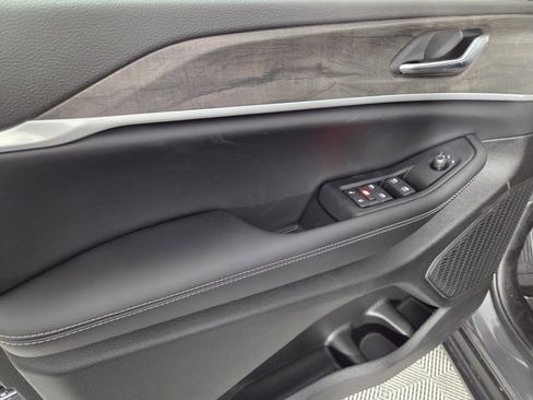 New 2026 Jeep Grand Cherokee Altitude RWD image 16