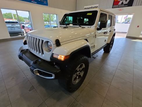 Used 2019 Jeep Wrangler Unlimited Sahara AWD/4WD image 1