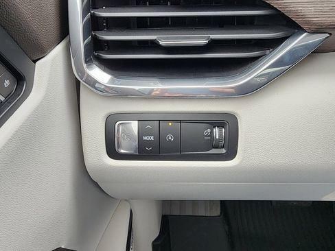 New 2026 GMC Acadia Denali image 19