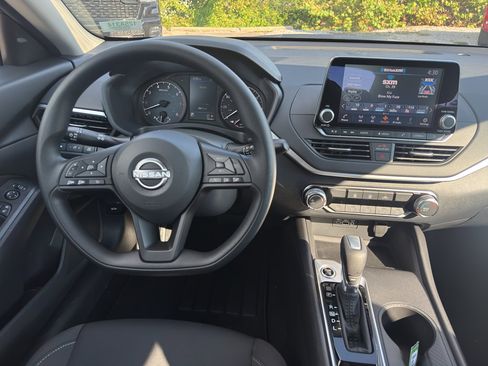 New 2025 Nissan Altima 2.5 S image 13
