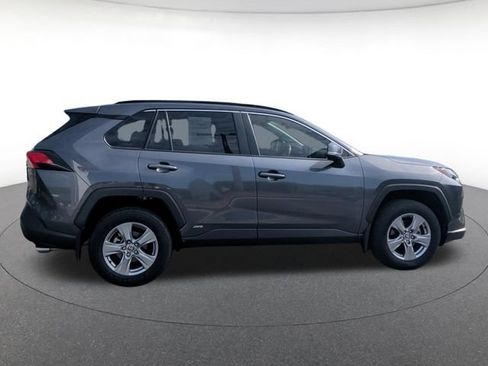 Used 2025 Toyota RAV4 LE AWD/4WD image 7