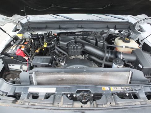 Used 2016 Ford F250 XLT AWD/4WD image 11