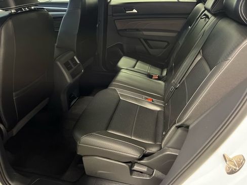 Used 2023 Volkswagen Atlas Cross Sport SEL R-Line AWD/4WD image 17