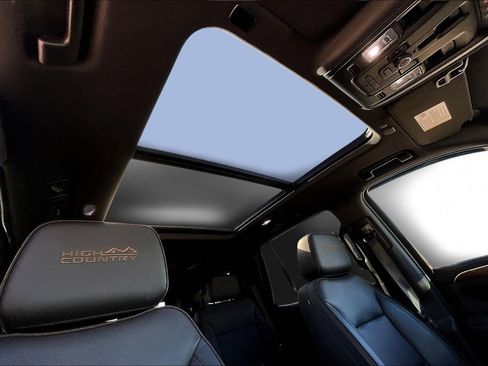 Used 2024 Chevrolet Tahoe High Country image 24