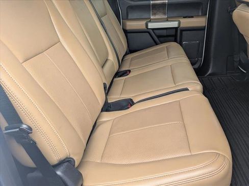 Used 2022 Ford F250 Lariat w/ Chrome Package image 18