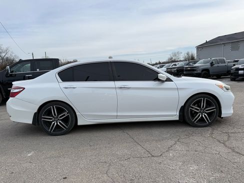 Used 2016 Honda Accord Sport image 7