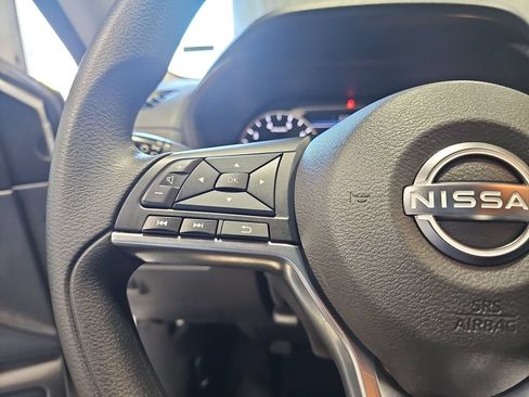 Used 2025 Nissan Sentra SV FWD image 16