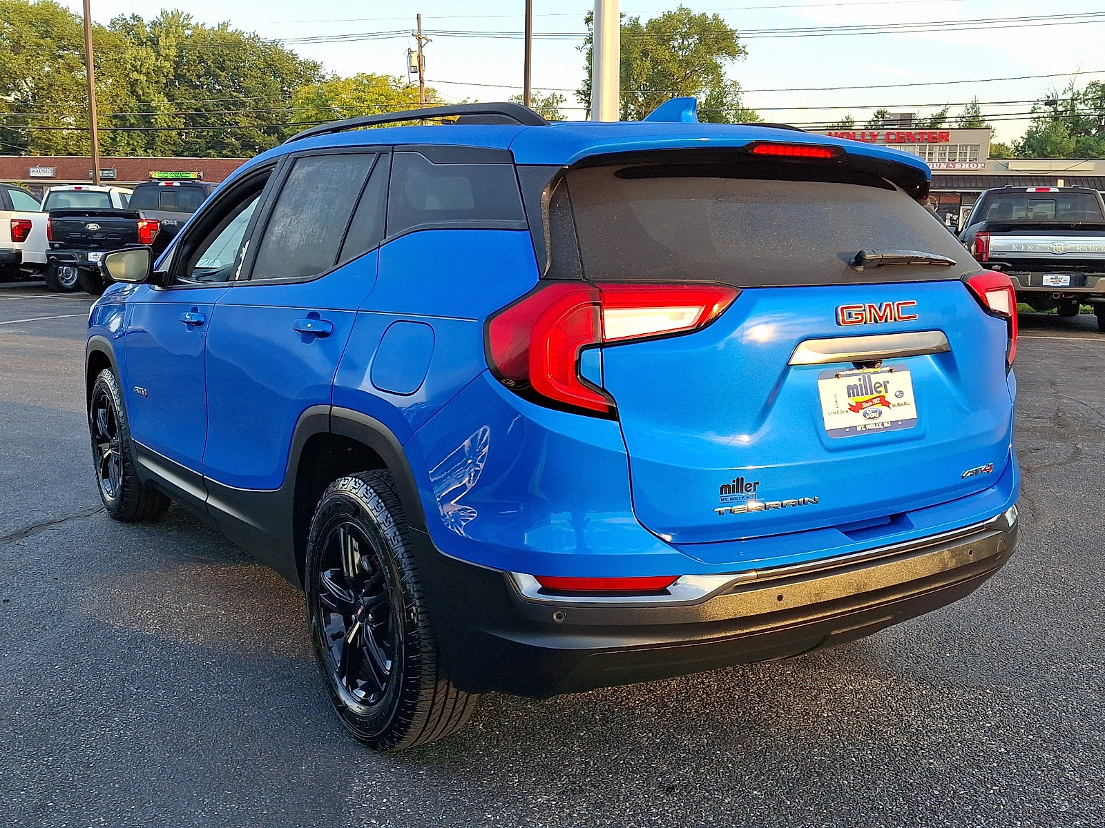 Used 2024 GMC Terrain AT4 w/ Infotainment Package II AWD/4WD image 4