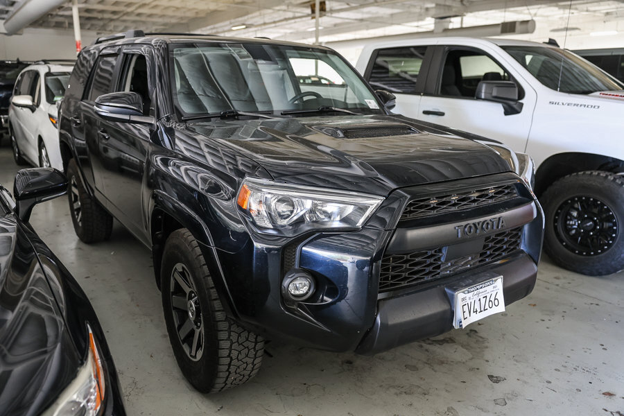 Used 2021 Toyota 4Runner TRD Off-Road Premium w/ Moonroof Package AWD/4WD image 2