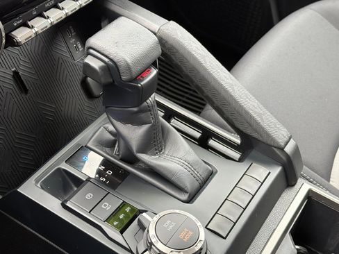 Certified 2025 Toyota Tacoma TRD Sport image 19