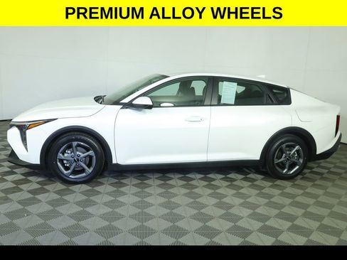 Used 2025 Kia K4 FWD image 4