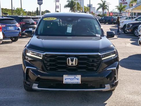 Used 2025 Honda Pilot EX-L image 2