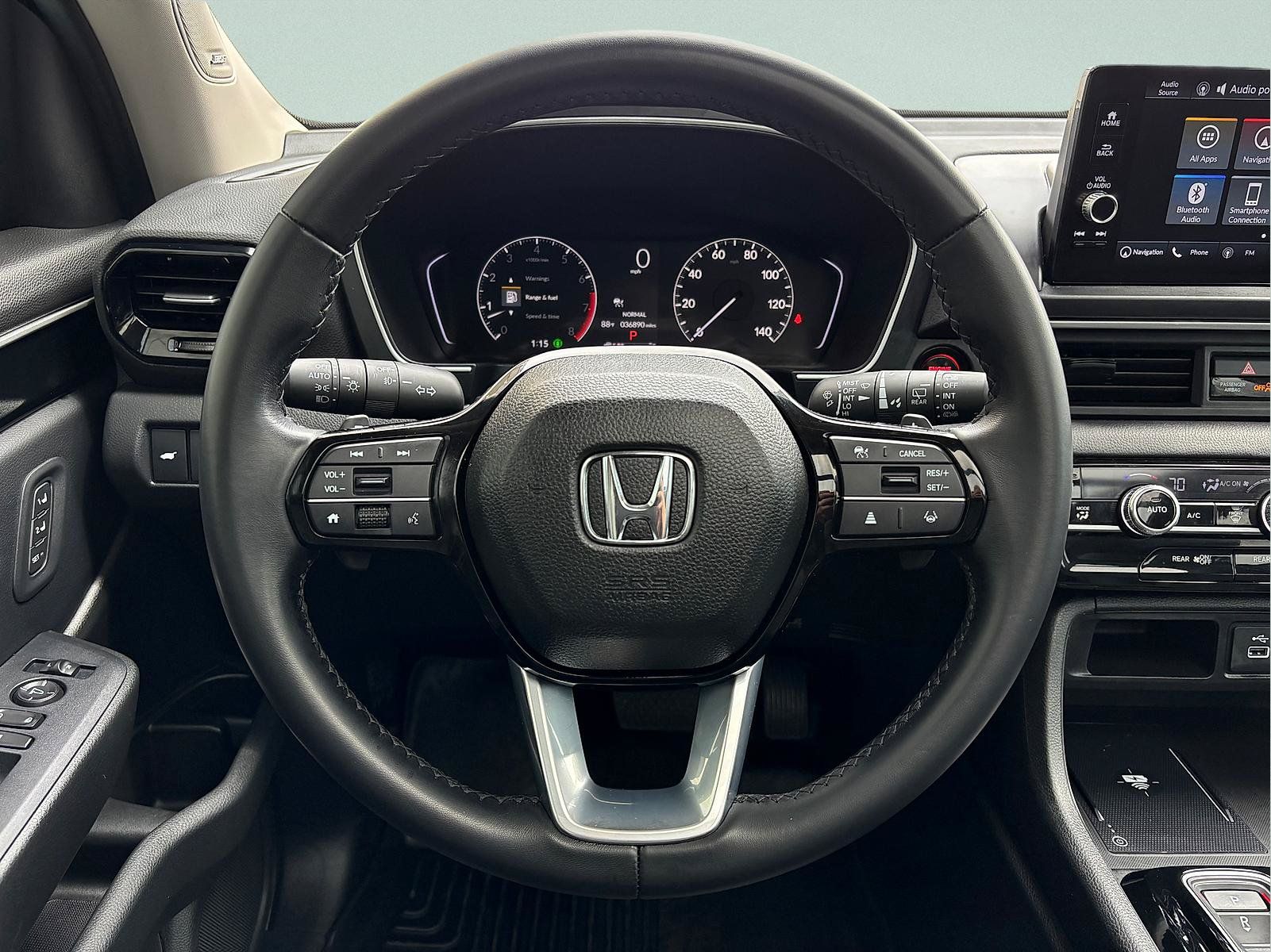 Certified 2025 Honda Pilot Touring image 19