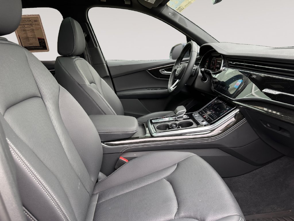 Certified 2025 Audi Q7 3.0T Premium Plus AWD/4WD image 15