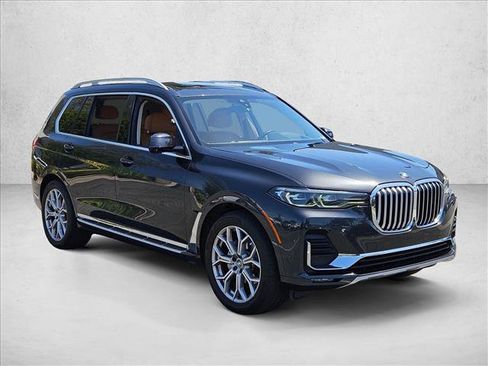 Used 2022 BMW X7 xDrive40i AWD/4WD image 3