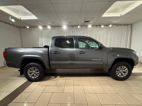 Certified 2019 Toyota Tacoma SR5 image 6