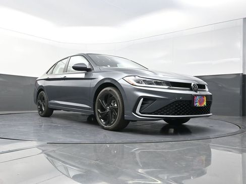 New 2026 Volkswagen Jetta SE image 19