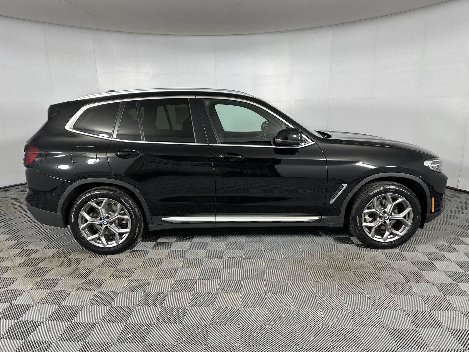Used 2023 BMW X3 xDrive30i w/ Premium Package AWD/4WD image 34
