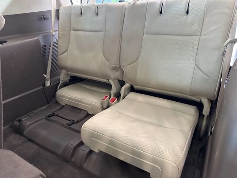 Used 2015 Lexus GX 460 w/ Premium Package image 34