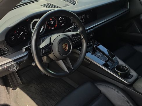 Used 2022 Porsche 911 Carrera RWD image 11
