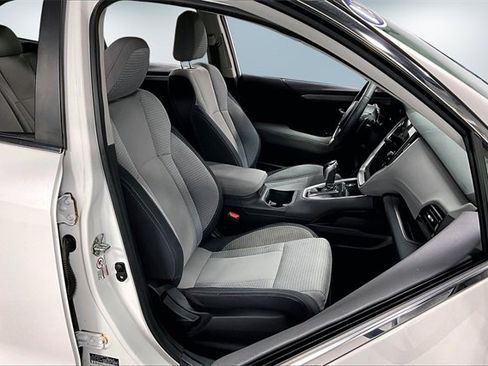 Used 2020 Subaru Outback Premium image 27