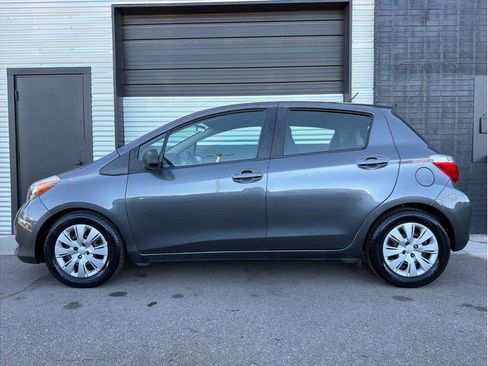 Used 2013 Toyota Yaris LE FWD image 6