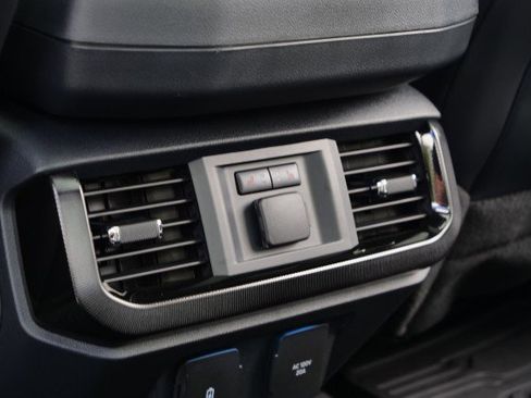 Used 2024 Ford F150 Lightning Platinum AWD/4WD image 33