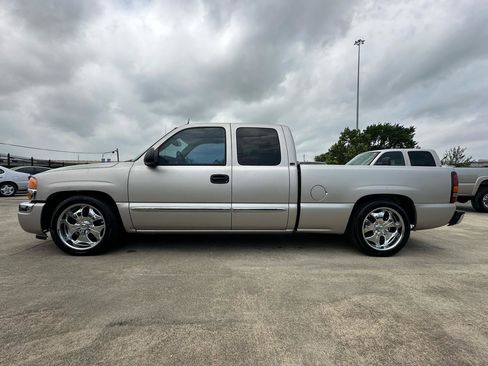 Used 2005 GMC Sierra 1500 SLE w/ Light Duty Power Package RWD image 3
