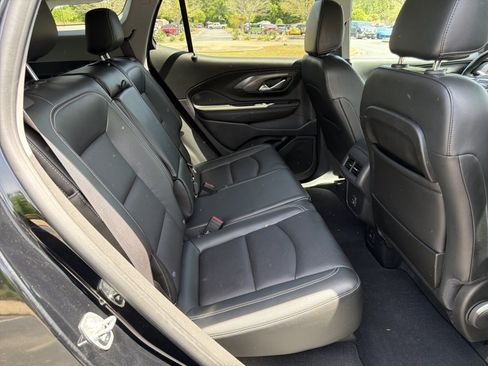 Used 2022 GMC Terrain SLT w/ Tech Package AWD/4WD image 15