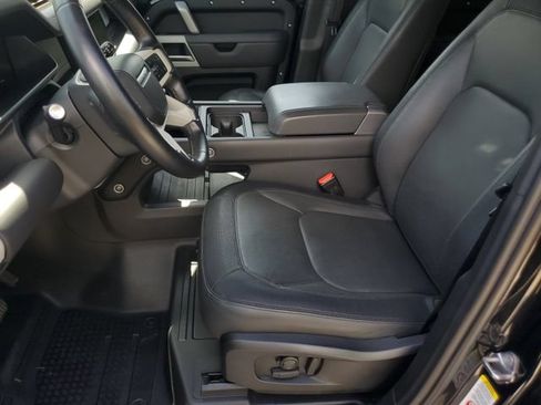 Certified 2024 Land Rover Defender 110 X-Dynamic SE AWD/4WD image 18