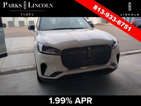 Certified 2026 Lincoln Aviator Reserve w/ Luxury Package RWD image 3